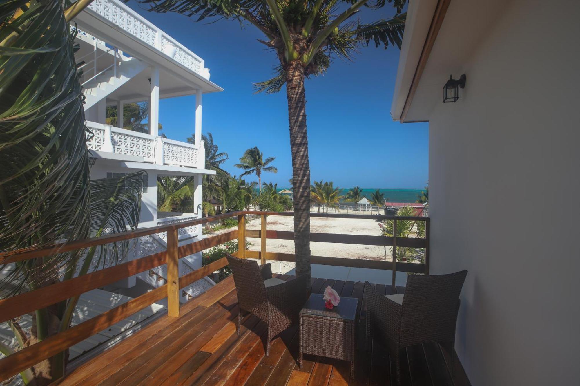 Treetops Hotel Caye Caulker Rom bilde