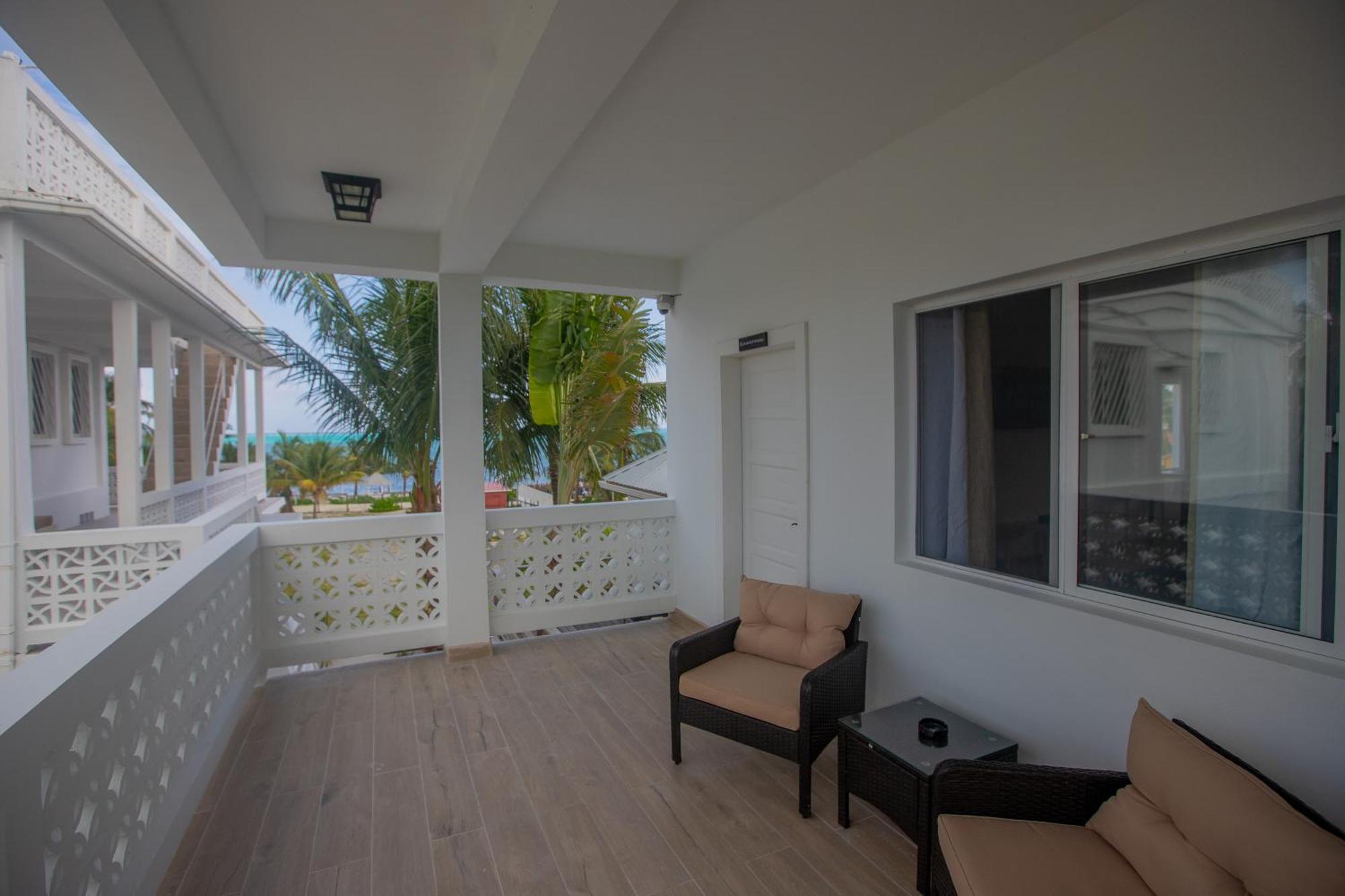 Treetops Hotel Caye Caulker Eksteriør bilde